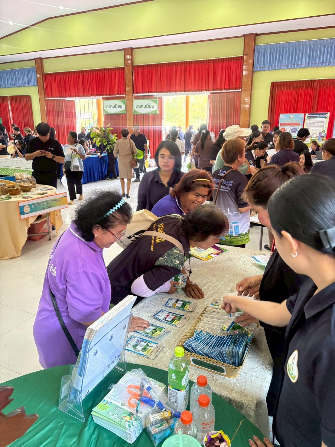 title - ส.ป.ก.จันทบุรี เข้าร่วมจัดงานโครงการคลินิกเกษตรเคลื่อนที่ในพระราชานุเคราะห์ สมเด็จพระบรมโอรสาธิราช ฯ สยามมกุฎราชกุมาร ประจำปีงบประมาณ พ.ศ. 2569 (ไตรมาสที่ 2/2569)